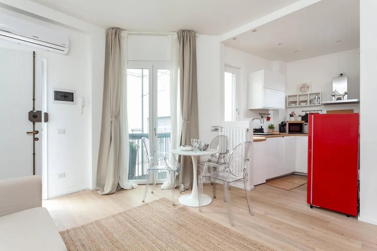 Casa Serena - Meryggiare Apartments 밀라노