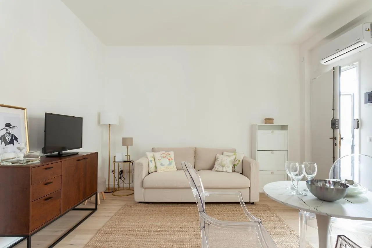 Casa Serena - Meryggiare Apartments Milano 0*,  Italia